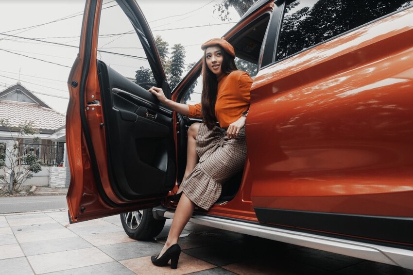 Cara Membuka Pintu Mobil Dari Dalam untuk Pemula